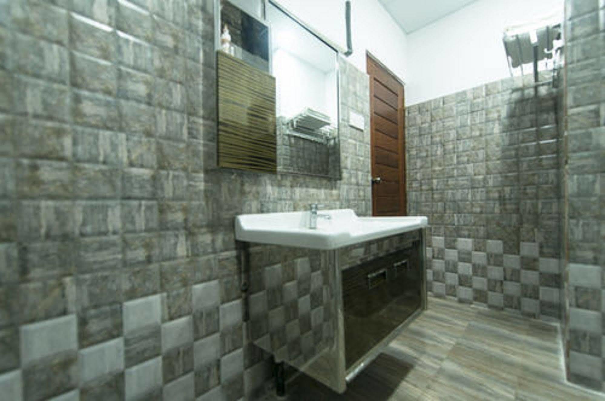 Metro City Hotel Kolombo Dış mekan fotoğraf