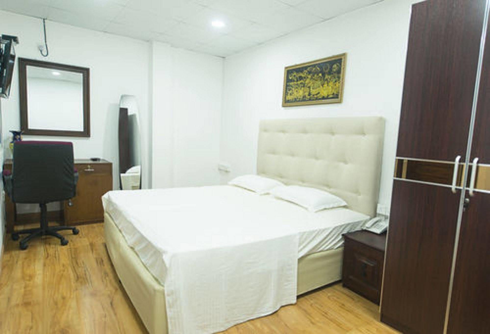 Metro City Hotel Kolombo Dış mekan fotoğraf