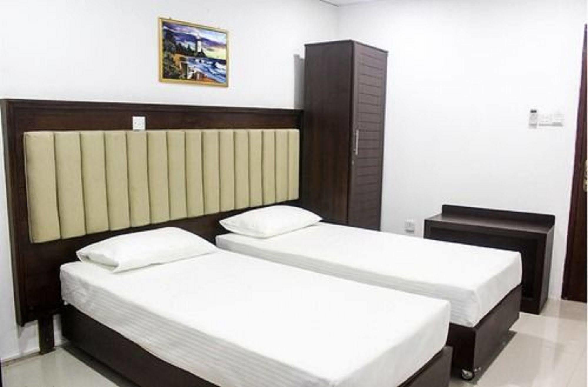 Metro City Hotel Kolombo Dış mekan fotoğraf